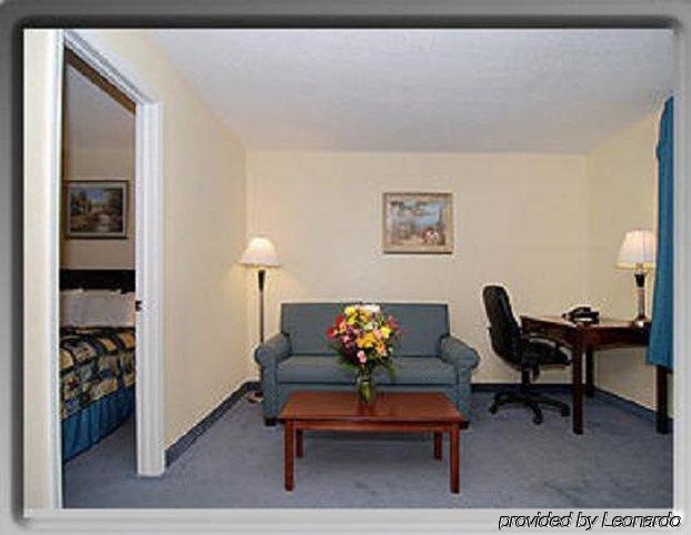 Tower Inn And Suites Of Guilford / Madison Zimmer foto